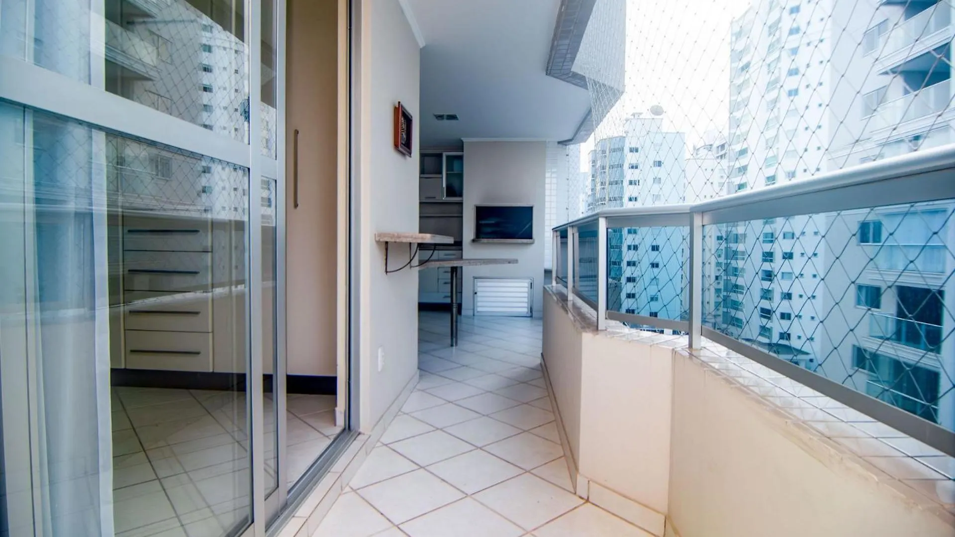 Apto Com Vista Para O Mar Na Barra Norte Yf4514 Balneario Camboriu